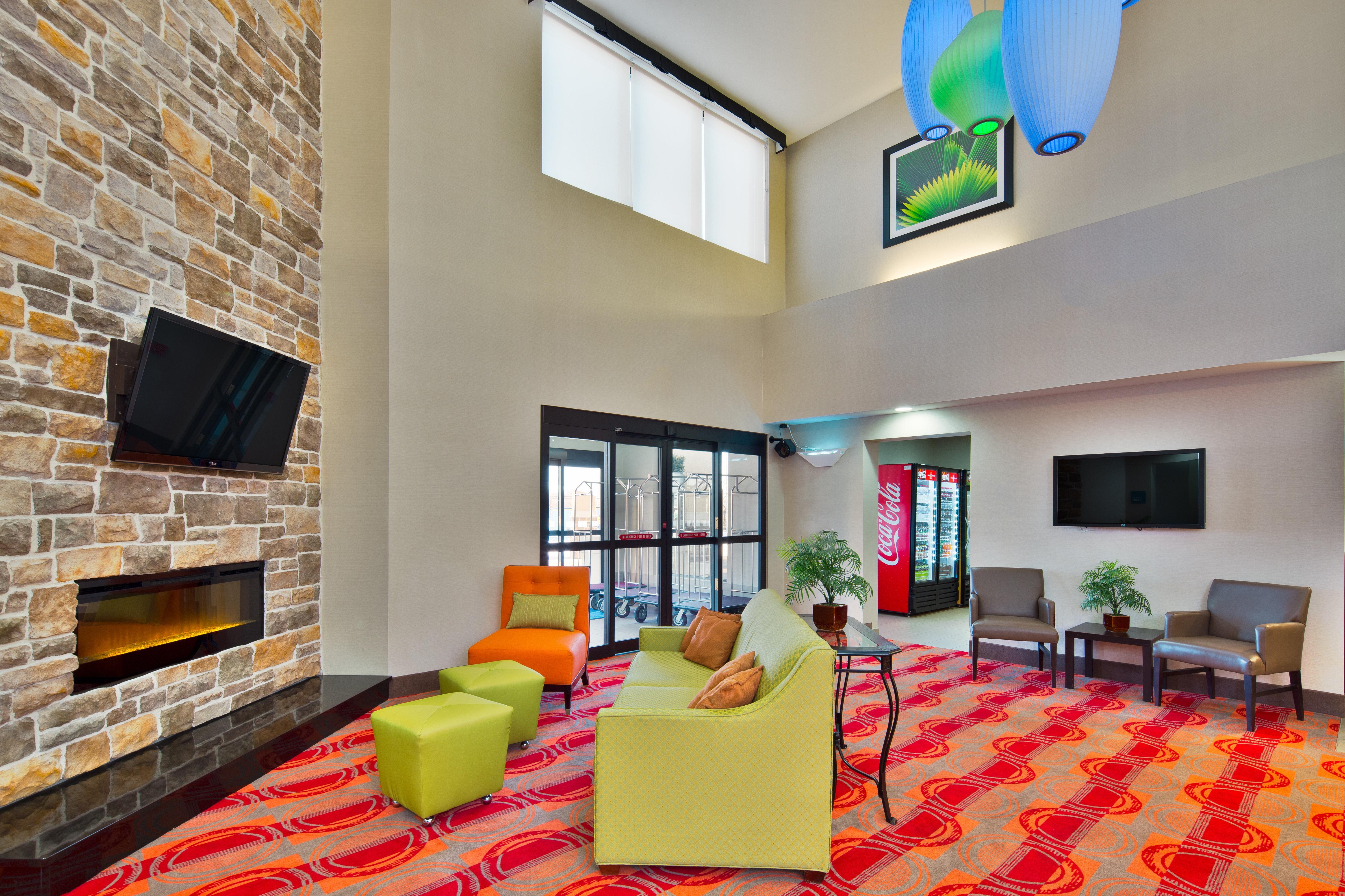 Holiday Inn Express Harrisburg I-81 - Hershey By Ihg Manadahill Exterior photo